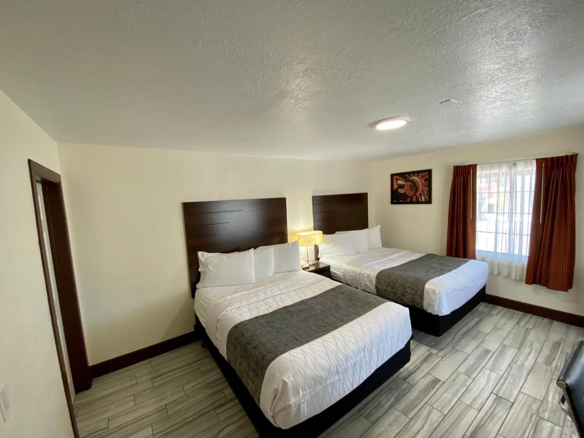 Roswell Inn Motel 2*