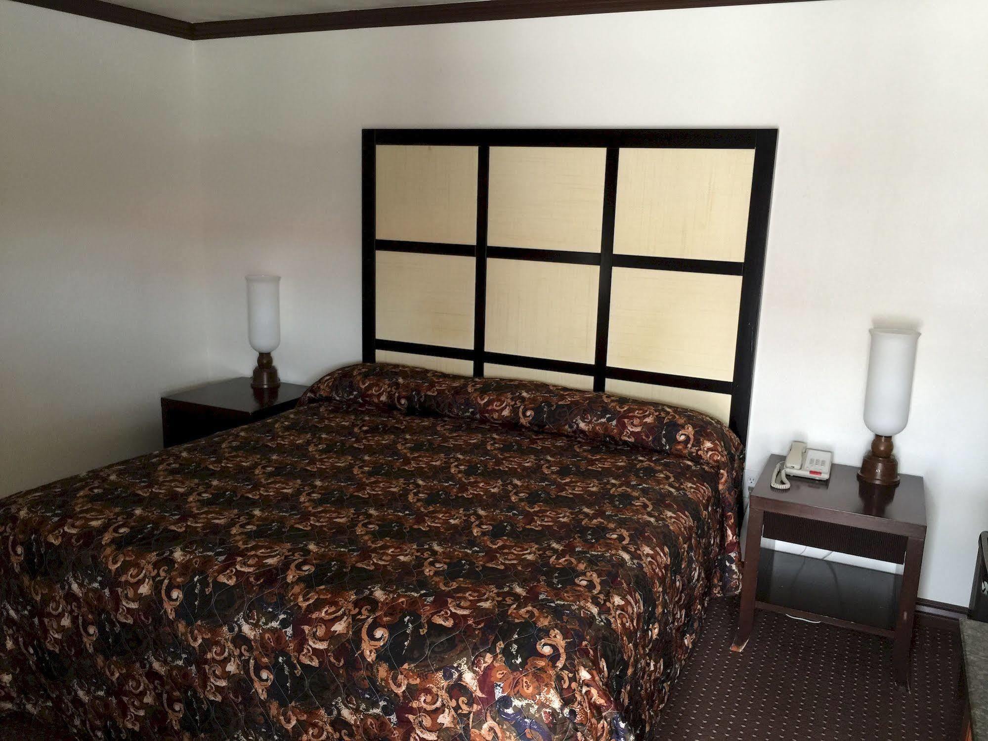 Roswell Inn Motel